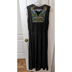 Sleeveless embroidered maxi dress